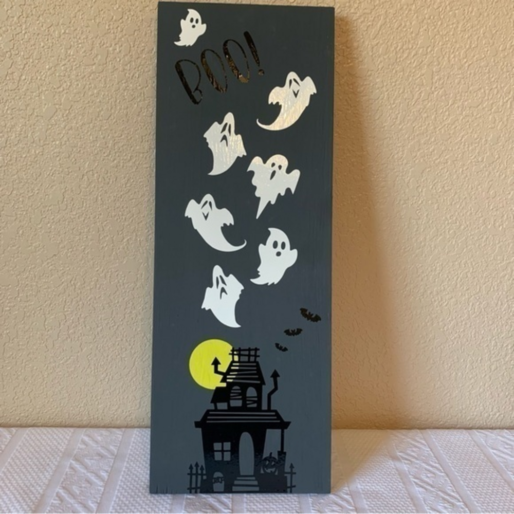 Homemade Painted Wood‎ Halloween Sign with Ghost